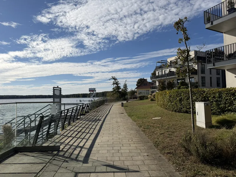 Wohnen am Müggelsee – 2-Zimmer-Wohnung mit Seeblick & privatem Wasserzugang — photo 1